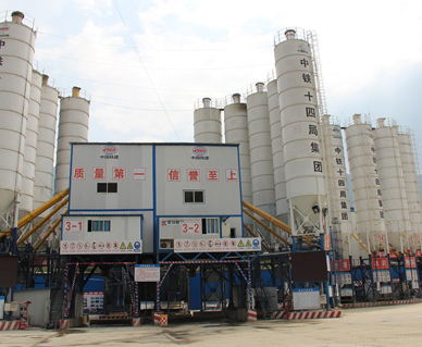 中鐵14局成昆鐵路專（zhuān）用HZS120