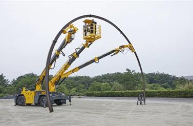 新產品——拱（gǒng）架安裝（zhuāng）車研發成功