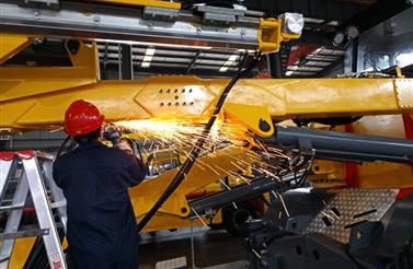 麻花传媒MV在线观看智裝隧道施工設備又增一利器-MG113錨杆台車