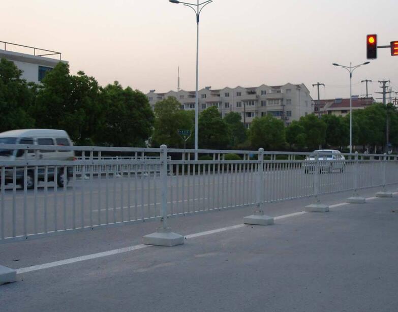 道路隔離護欄（lán）a1